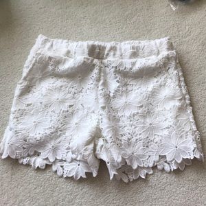 Saks Fifth Avenue white lace shortS NWT